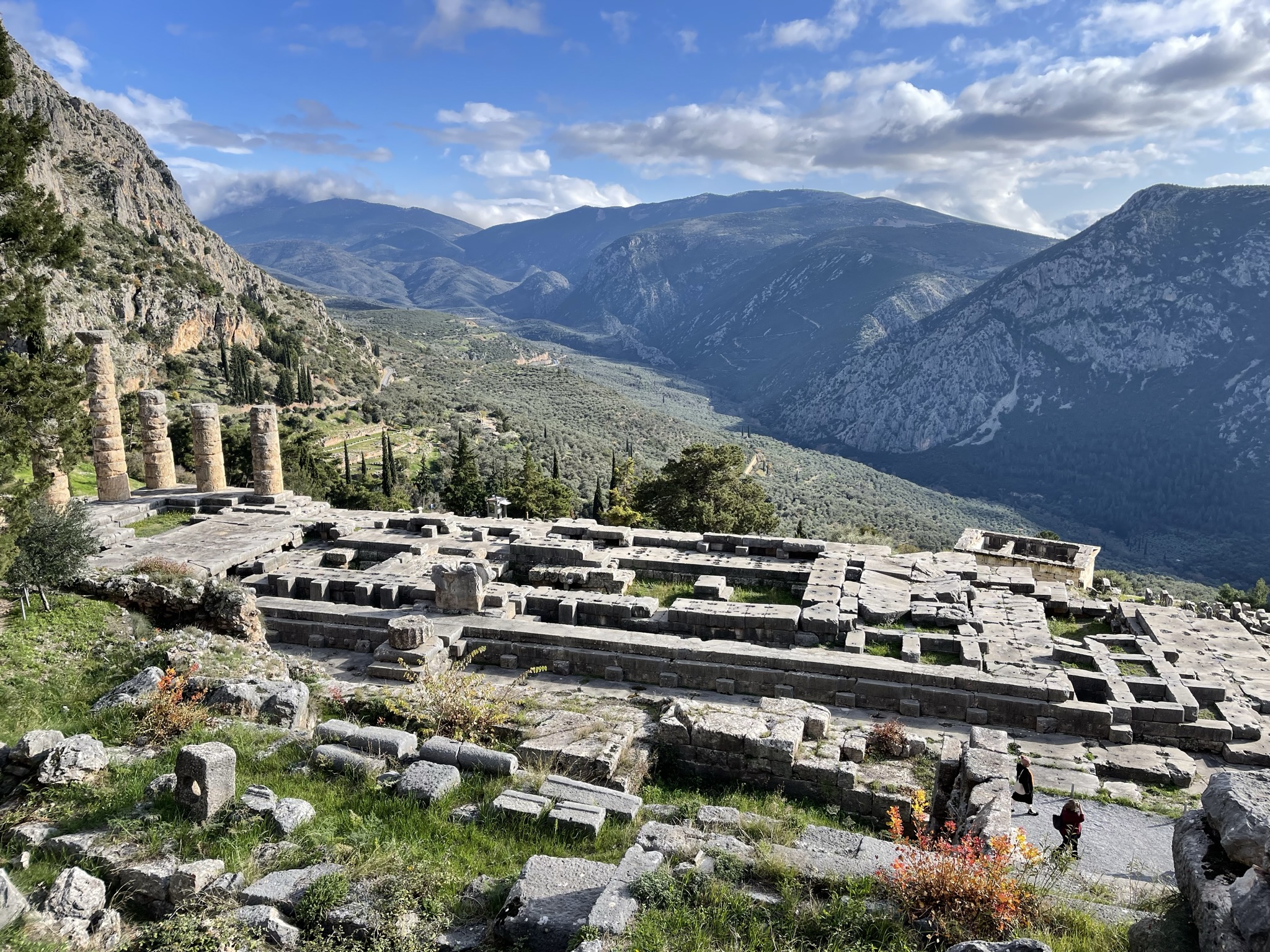 What You Need To Know About Visiting The Delphi Archaeological Museum ...